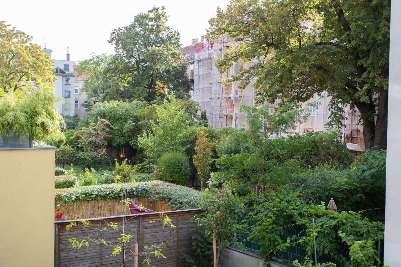 Stilvolle Wohnung Mit Ruhig Gelegenem Balkon Vienna Esterno foto